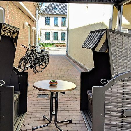 Hotel Drostenhof garni Esens Buitenkant foto