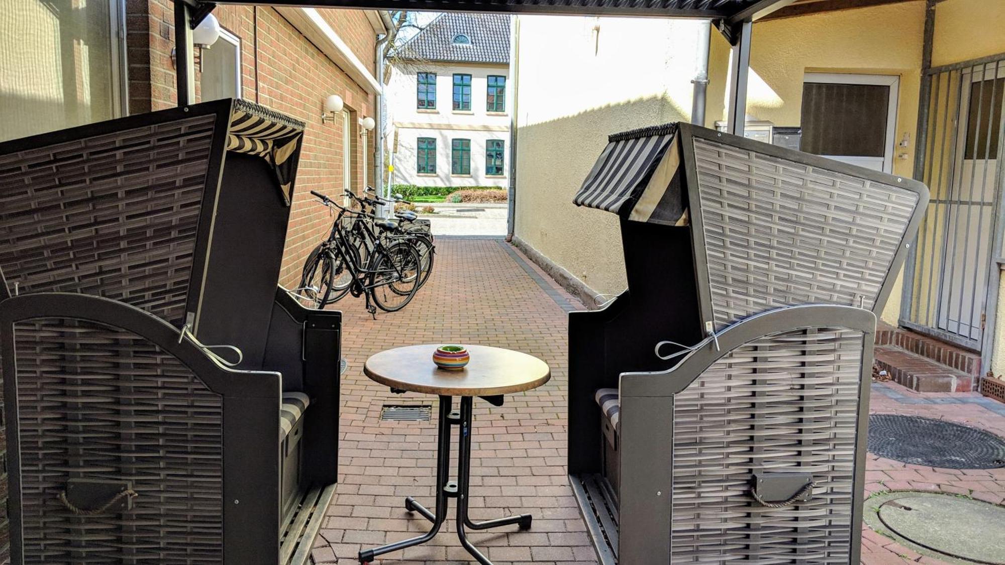 Hotel Drostenhof garni Esens Buitenkant foto