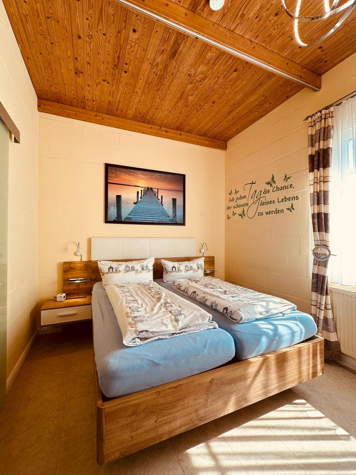 Hotel Drostenhof garni Esens Buitenkant foto